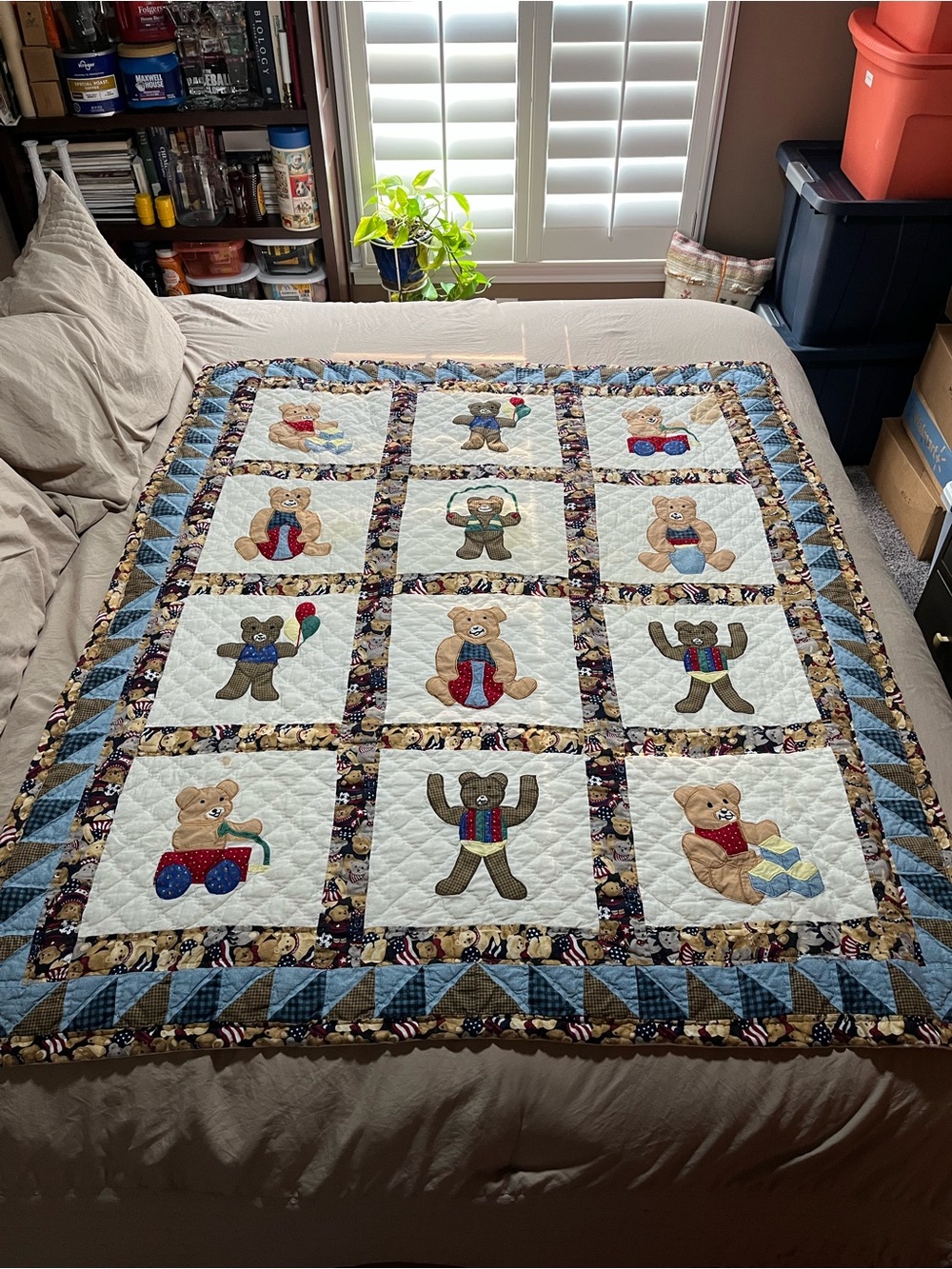 Vtg  Americana Bear Patchwork Quilt Throw Lap Blanket Cottagecore 48 x 57"